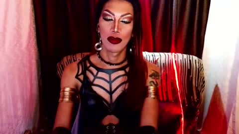 Devine online show from July 28, 2026, 9:47 pm