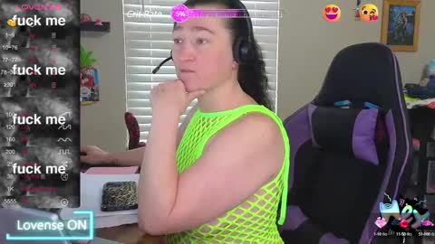 Snapshot of sexydistraction1 chatting on February 6, 2025, 5:09 pm SexyDistraction online show from February 6, 2025, 5:09 pm