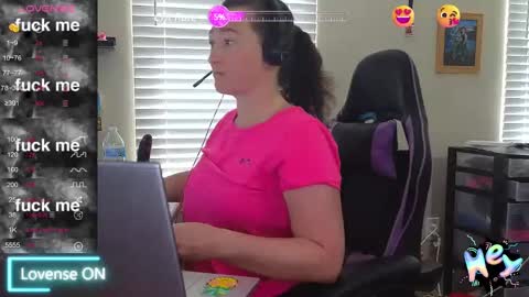 Snapshot of sexydistraction1 chatting on March 11, 2025, 2:51 pm SexyDistraction online show from March 11, 2025, 2:51 pm