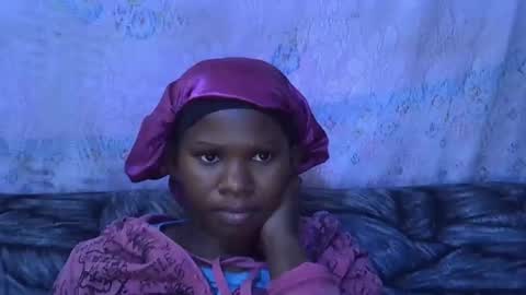 sexydoll002 online show from October 17, 2025, 6:49 am