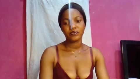 sexydoll32 online show from April 2, 2026, 3:31 pm