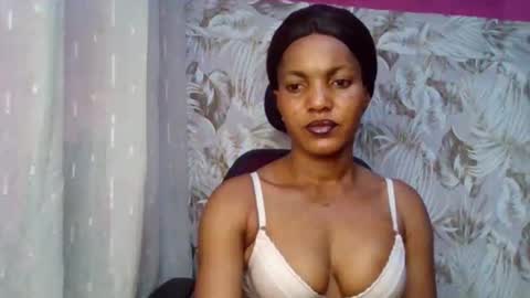 sexydoll32 online show from April 26, 2026, 12:19 am