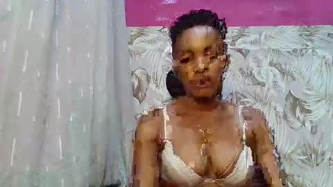 Snapshot of sexydoll32 chatting on May 18, 2026, 4:18 am sexydoll32 online show from May 18, 2026, 4:18 am