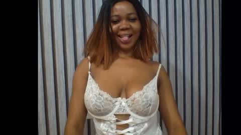 sexyeye368293 online show from November 23, 2025, 10:37 am