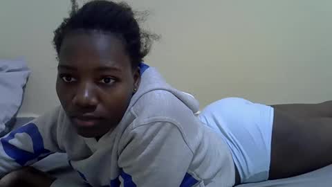 Snapshot of sexyghurl12 chatting on October 5, 2025, 6:34 am sexyghurl12 online show from October 5, 2025, 6:34 am