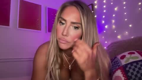 Ashley Love online show from March 29, 2026, 7:41 am