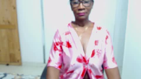 sexyhanny4u online show from November 30, 2025, 10:25 pm