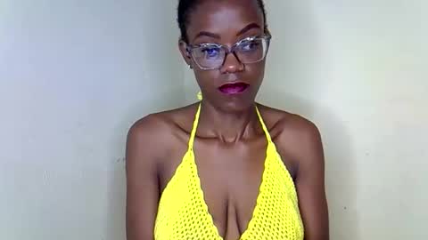 SexyHollyMontana1111 online show from March 14, 2026, 7:47 am