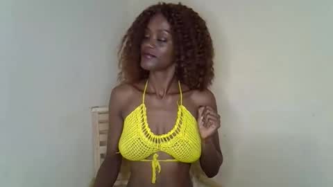 SexyHollyMontana1111 online show from April 18, 2026, 4:49 am