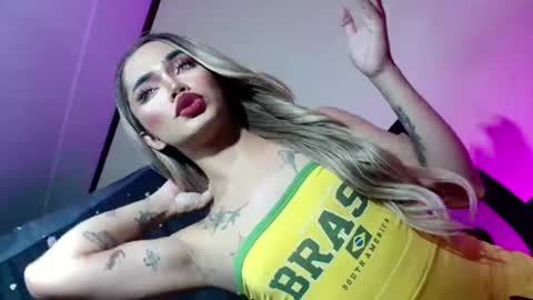 sexyhotbabe18 online show from June 22, 2026, 7:33 pm