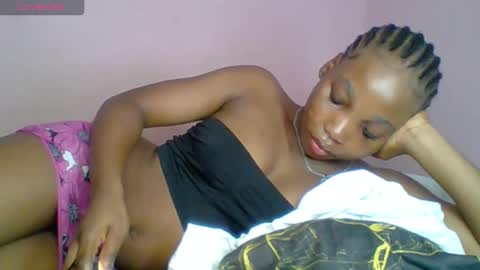 Hailey online show from November 12, 2025, 6:47 am