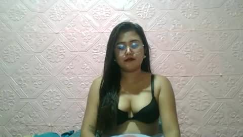 sexyjessa20 online show from July 6, 2026, 5:26 am