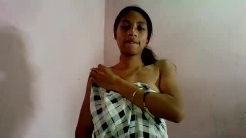 sexyjolie586 online show from July 22, 2026, 6:05 am