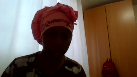 Snapshot of sexykamba1 chatting on August 1, 2026, 9:52 am sexykamba1 online show from August 1, 2026, 9:52 am