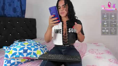 Snapshot of sexykhloe chatting on September 21, 2025, 8:10 pm Alexaa online show from September 21, 2025, 8:10 pm