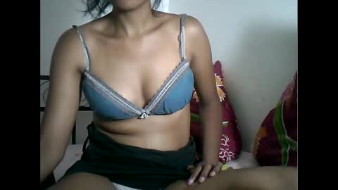 sexylarra12 online show from December 29, 2024, 8:44 am