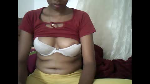 sexylarra12 online show from January 31, 2025, 6:46 am