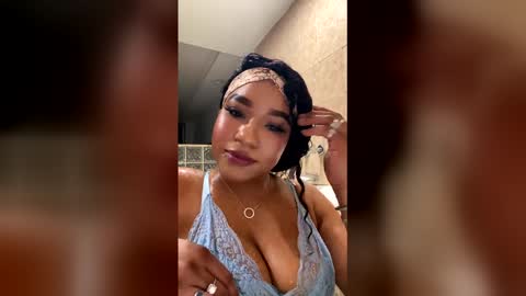 SEXYLATINCOUPLE online show from February 25, 2026, 10:47 am