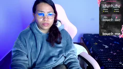 sexyloba  independent model online show from June 4, 2026, 11:16 am