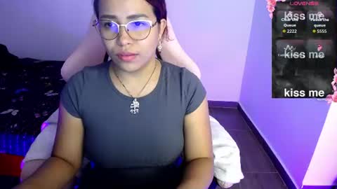 sexyloba  independent model online show from July 14, 2026, 2:05 am