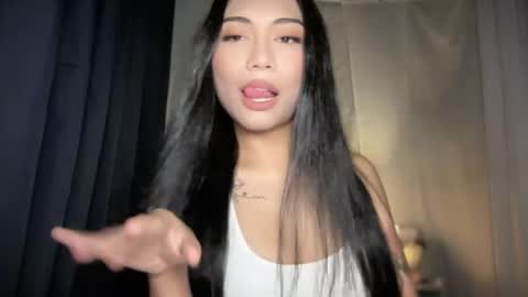 maxine online show from June 6, 2026, 3:50 pm