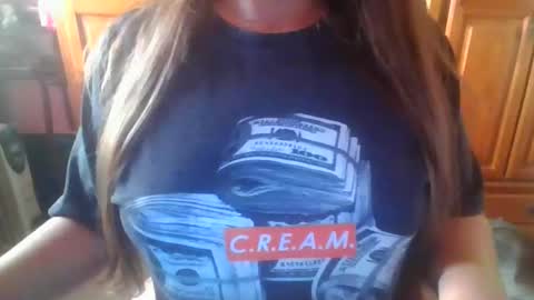 Snapshot of sexymisss24 chatting on February 24, 2025, 12:26 pm sexymisss24 online show from February 24, 2025, 12:26 pm