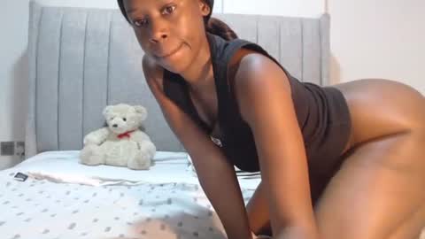 Snapshot of sexymonalisa1 chatting on October 1, 2025, 3:12 am sexymonalisa1 online show from October 1, 2025, 3:12 am