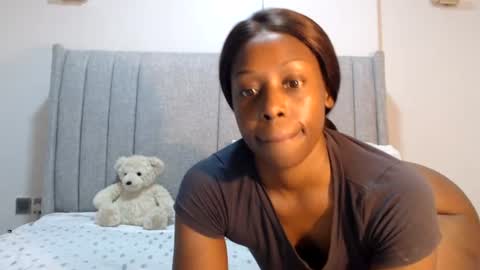 sexymonalisa1 online show from June 14, 2026, 6:32 pm