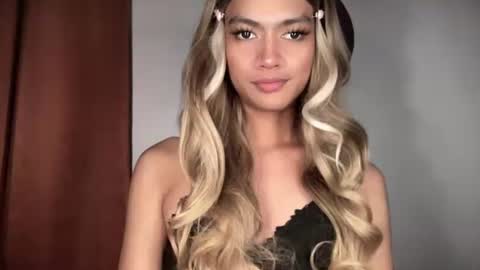 LIEZEL online show from May 27, 2026, 10:51 pm