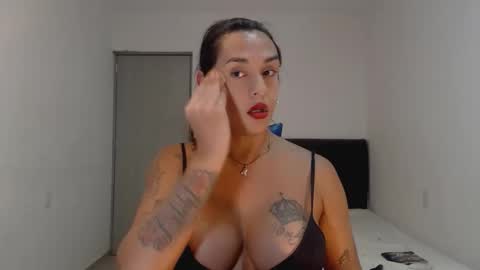 Natalia Duran online show from March 17, 2026, 3:44 am