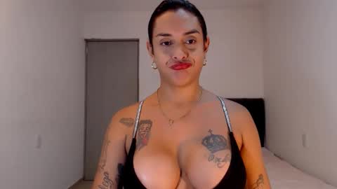 Snapshot of sexynatalia25 chatting on June 8, 2026, 8:20 pm Natalia Duran online show from June 8, 2026, 8:20 pm