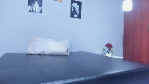 sexynova 93 online show from May 19, 2026, 1:56 am