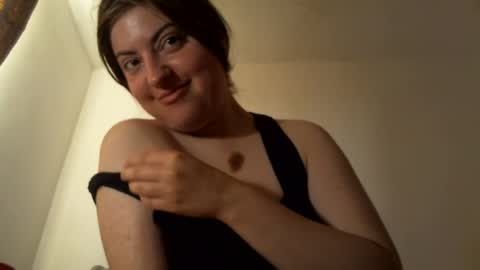 Snapshot of sexynyu18 chatting on June 21, 2026, 5:54 am Alex online show from June 21, 2026, 5:54 am