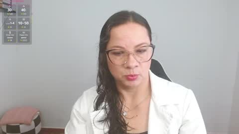 Snapshot of sexypsychologist chatting on June 4, 2026, 7:09 pm Sexy Psychologist online show from June 4, 2026, 7:09 pm