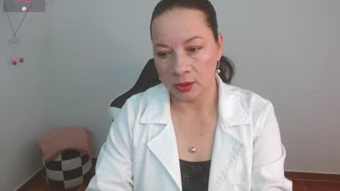 Snapshot of sexypsychologist chatting on July 9, 2026, 8:35 pm Sexy Psychologist online show from July 9, 2026, 8:35 pm