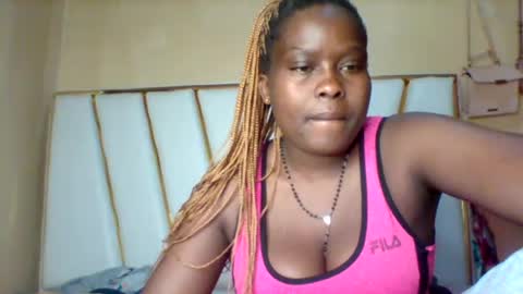 Snapshot of sexypussy983 chatting on July 16, 2026, 4:40 am Micky online show from July 16, 2026, 4:40 am
