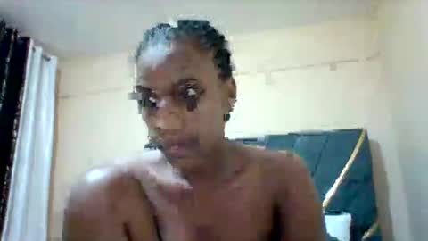 Snapshot of sexyqueen3457132 chatting on January 8, 2026, 7:05 pm DOVY ACHIENG online show from January 8, 2026, 7:05 pm