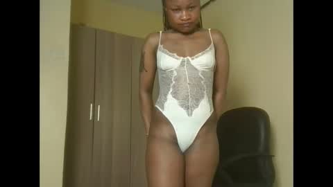 Snapshot of sexyqueenivy chatting on November 3, 2025, 2:57 am queenivy online show from November 3, 2025, 2:57 am