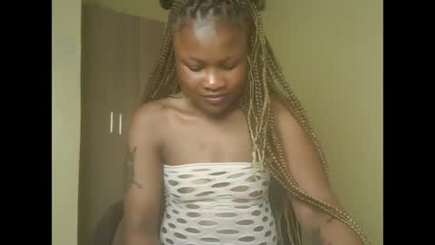 Snapshot of sexyqueenivy chatting on November 4, 2025, 3:05 am queenivy online show from November 4, 2025, 3:05 am