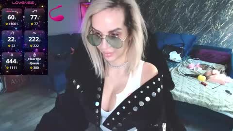 SexyQueenNina online show from March 16, 2026, 7:23 am