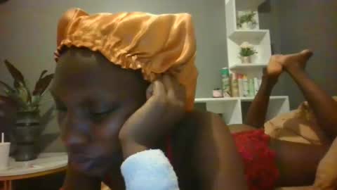 Snapshot of sexyquin1 chatting on February 26, 2025, 12:49 am sexyquin1 online show from February 26, 2025, 12:49 am