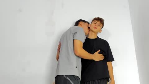 Snapshot of sexys_boys18 chatting on June 1, 2026, 8:32 pm MATIAS-18 THIAHO -18 MAX-19 NICOKALY-19 CAIN-19 MOD ESTEBAN online show from June 1, 2026, 8:32 pm