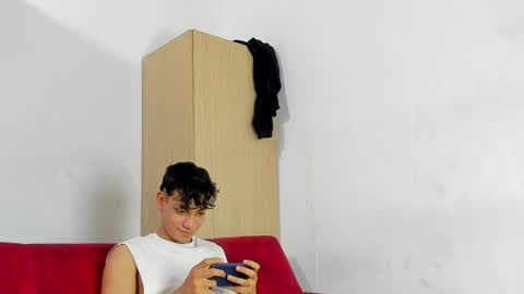 MATIAS-18   THIAHO -18  MAX-19  NICOKALY-19  CAIN-19   MOD ESTEBAN online show from June 24, 2026, 7:35 pm