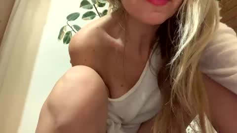 Anya online show from January 2, 2025, 6:45 pm