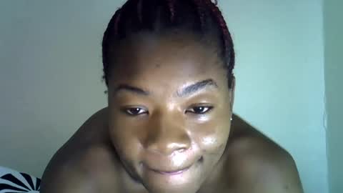 Snapshot of sexyshaz22 chatting on July 22, 2026, 2:14 am sexyshaz22 online show from July 22, 2026, 2:14 am