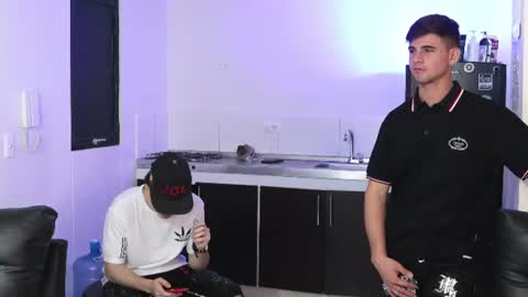 sexyskinnynaksu online show from June 17, 2026, 1:52 am