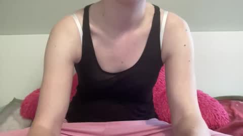 Snapshot of sexyskylar2016 chatting on June 8, 2026, 10:10 pm Sexy Skylar online show from June 8, 2026, 10:10 pm