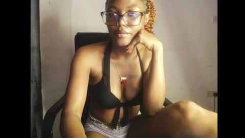 Darkskinned Rae online show from April 15, 2026, 11:05 pm