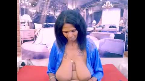 sexyva4u2luv online show from April 10, 2026, 10:47 pm