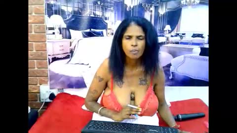 sexyva4u2luv online show from April 30, 2026, 7:09 pm